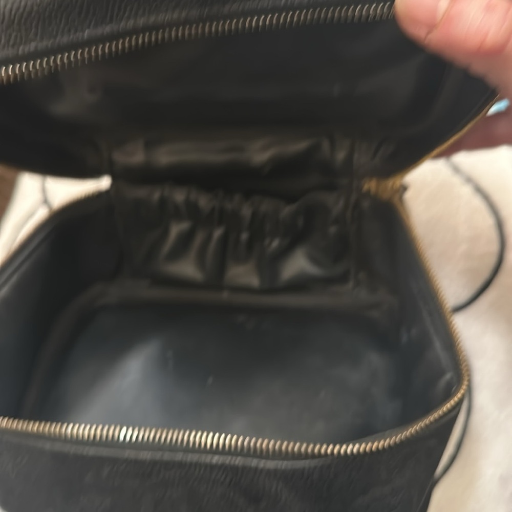 Chanel caviar leather $3500 retail clutch or make up bag - Picture 3 of 4